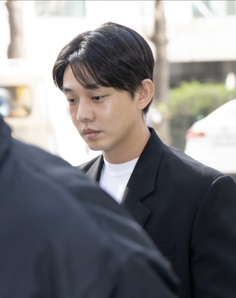 刘亚仁染毒躲52天现身警局道歉  脸色憔悴称反省中