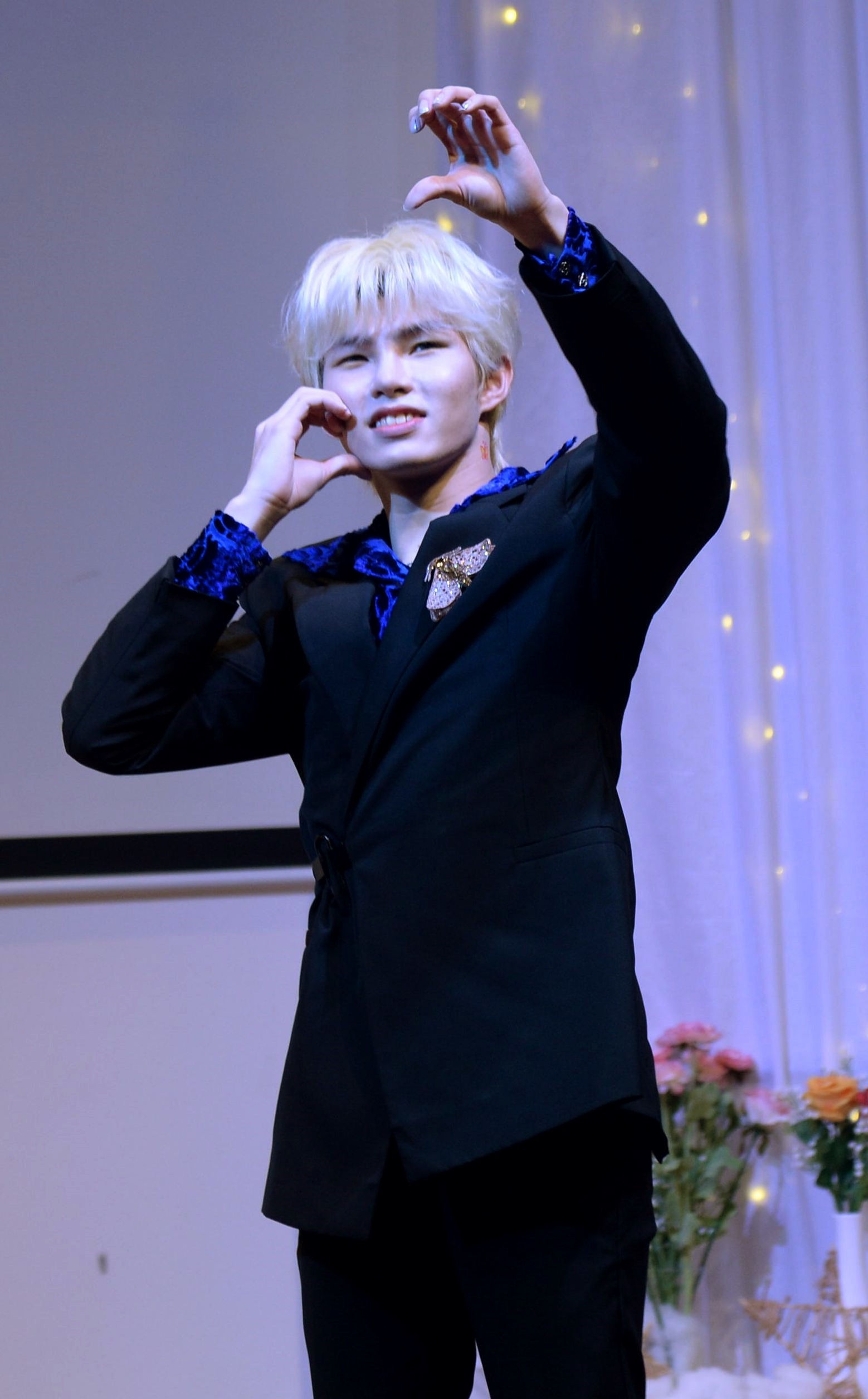 刘隽大跳韩女团舞 粉丝惊呼:好撩!