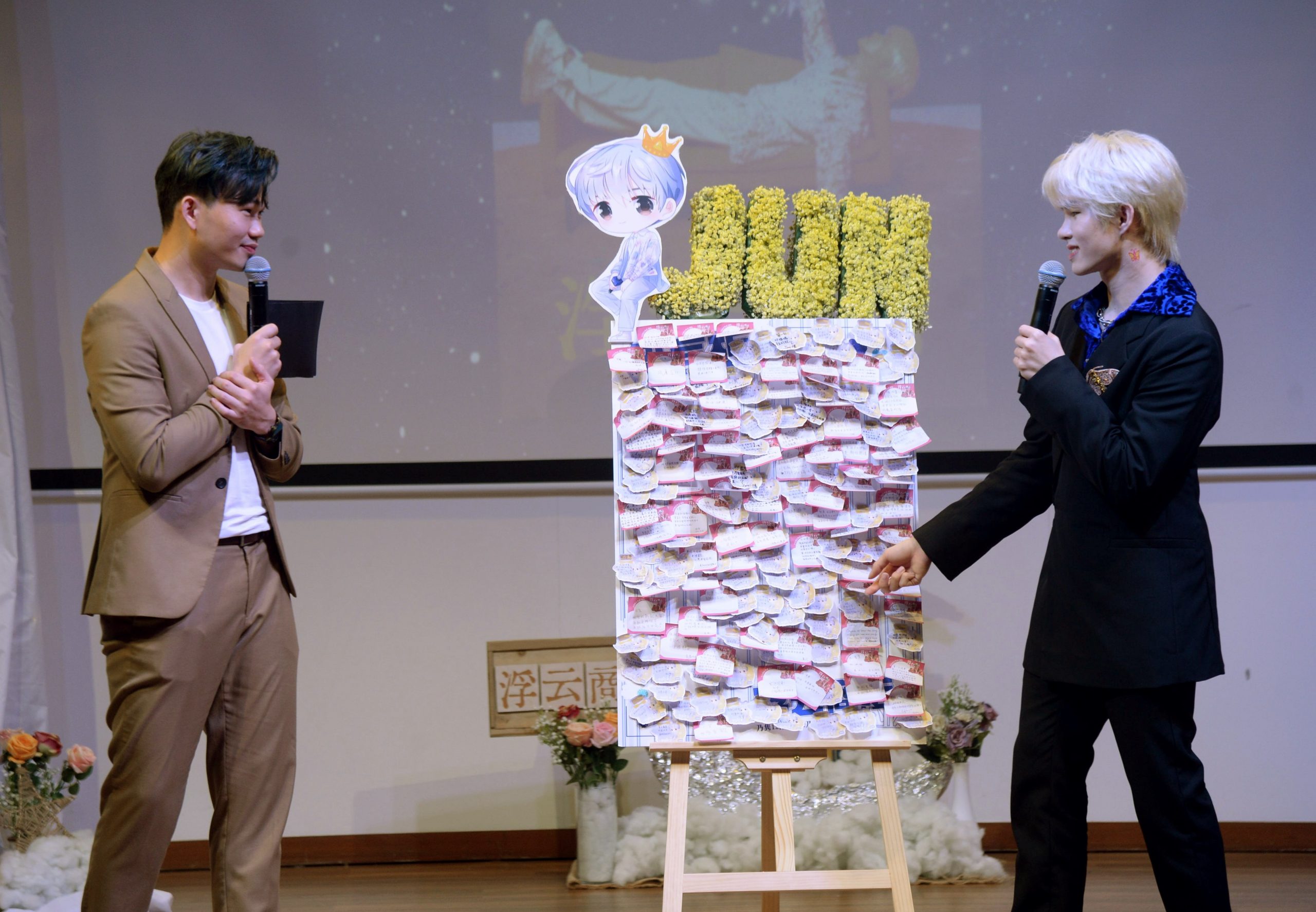 刘隽大跳韩女团舞 粉丝惊呼:好撩!