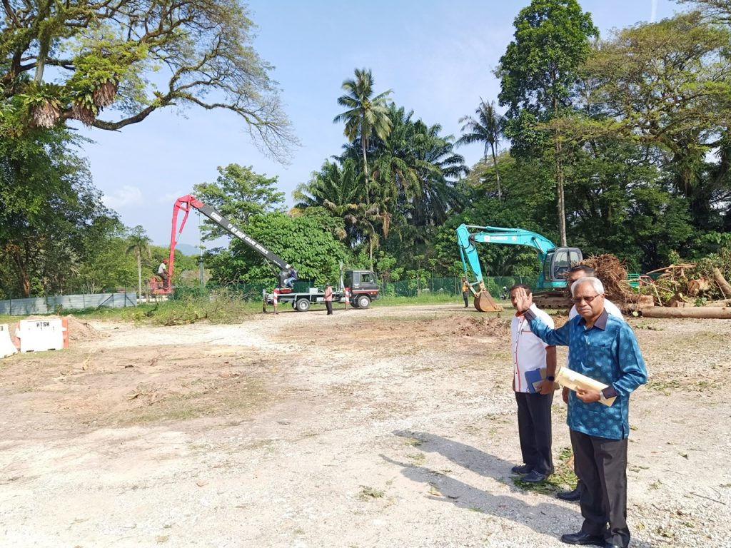 吉灵当政府诊所对面停车场 建母婴诊所 后年7月竣工
