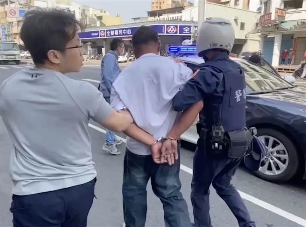 同居女友提分手 鱼贩怒当街杀人