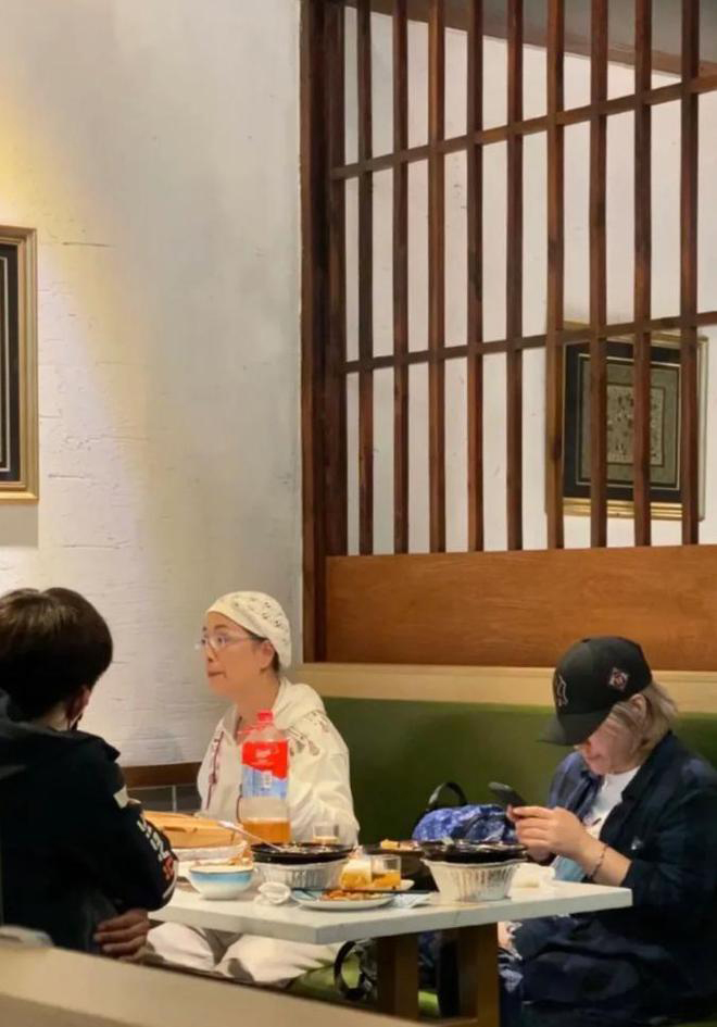 周星驰世纪同框苑琼丹？真相曝光好糗