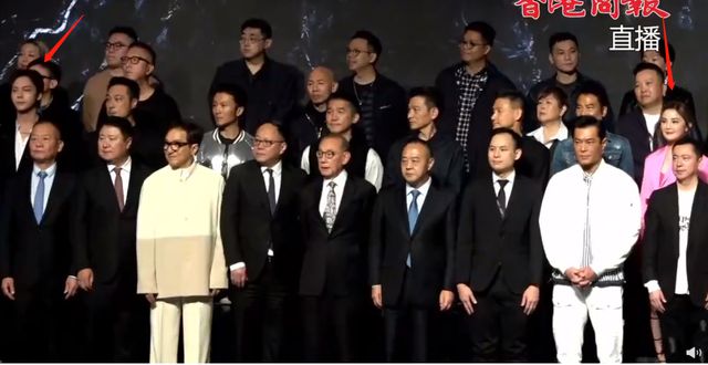 和旧爱阿Sa同场零交流 陈伟霆拍合照尴尬避嫌