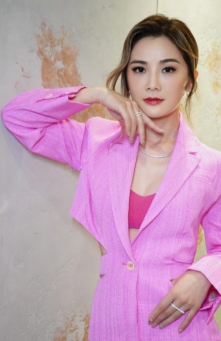 和旧爱阿Sa同场零交流 陈伟霆拍合照尴尬避嫌