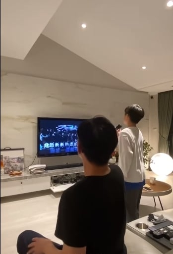  品冠父子合唱《十年》 10岁儿美声网狂赞：后继有人 