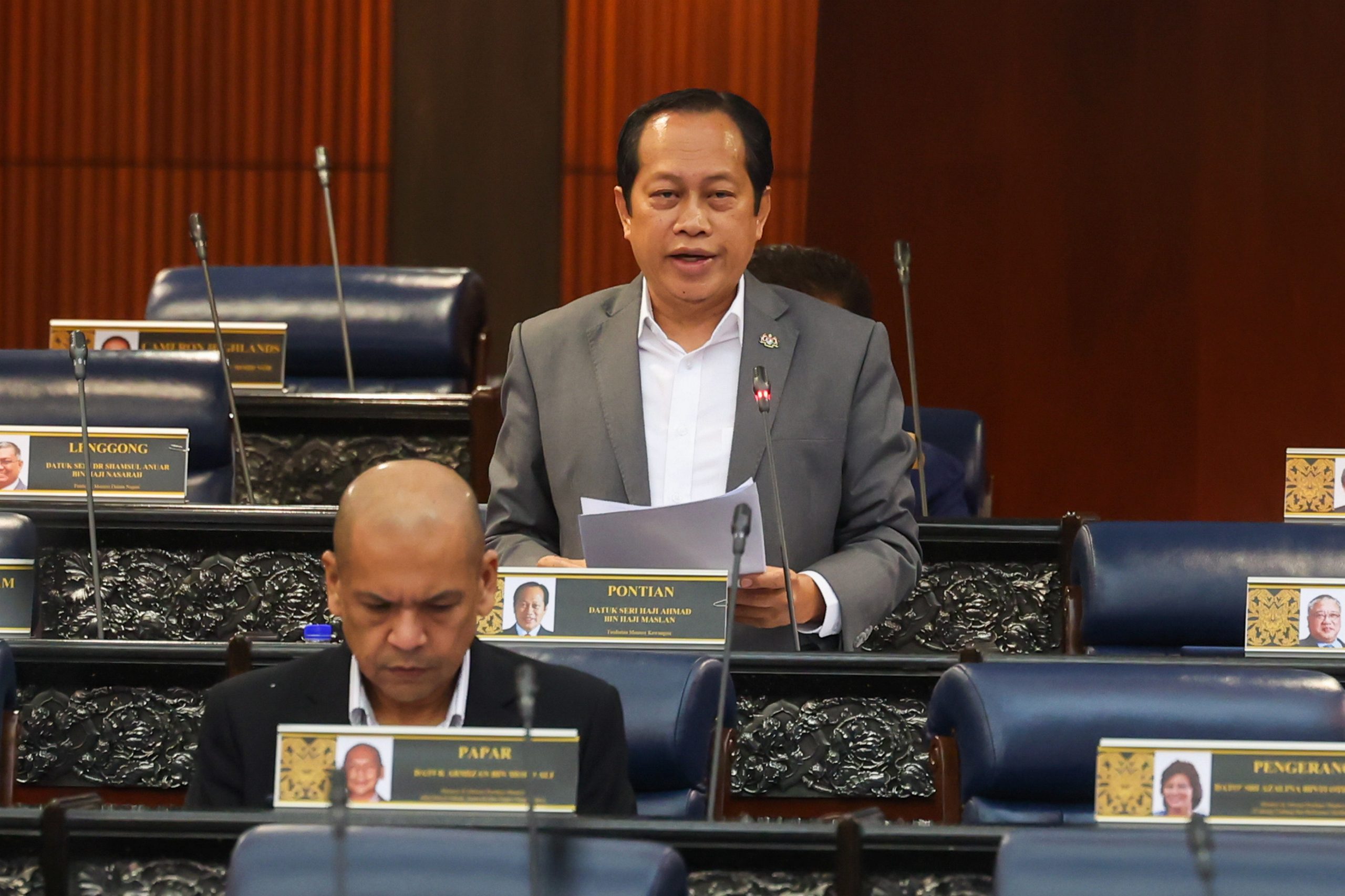 国会:副财长 谈报穷人数