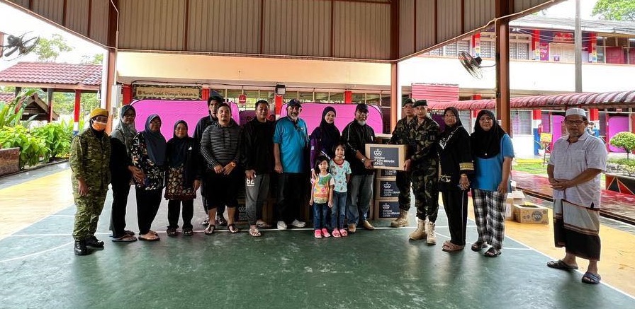 柔遭大水侵袭 柔王储带副王慰问灾黎