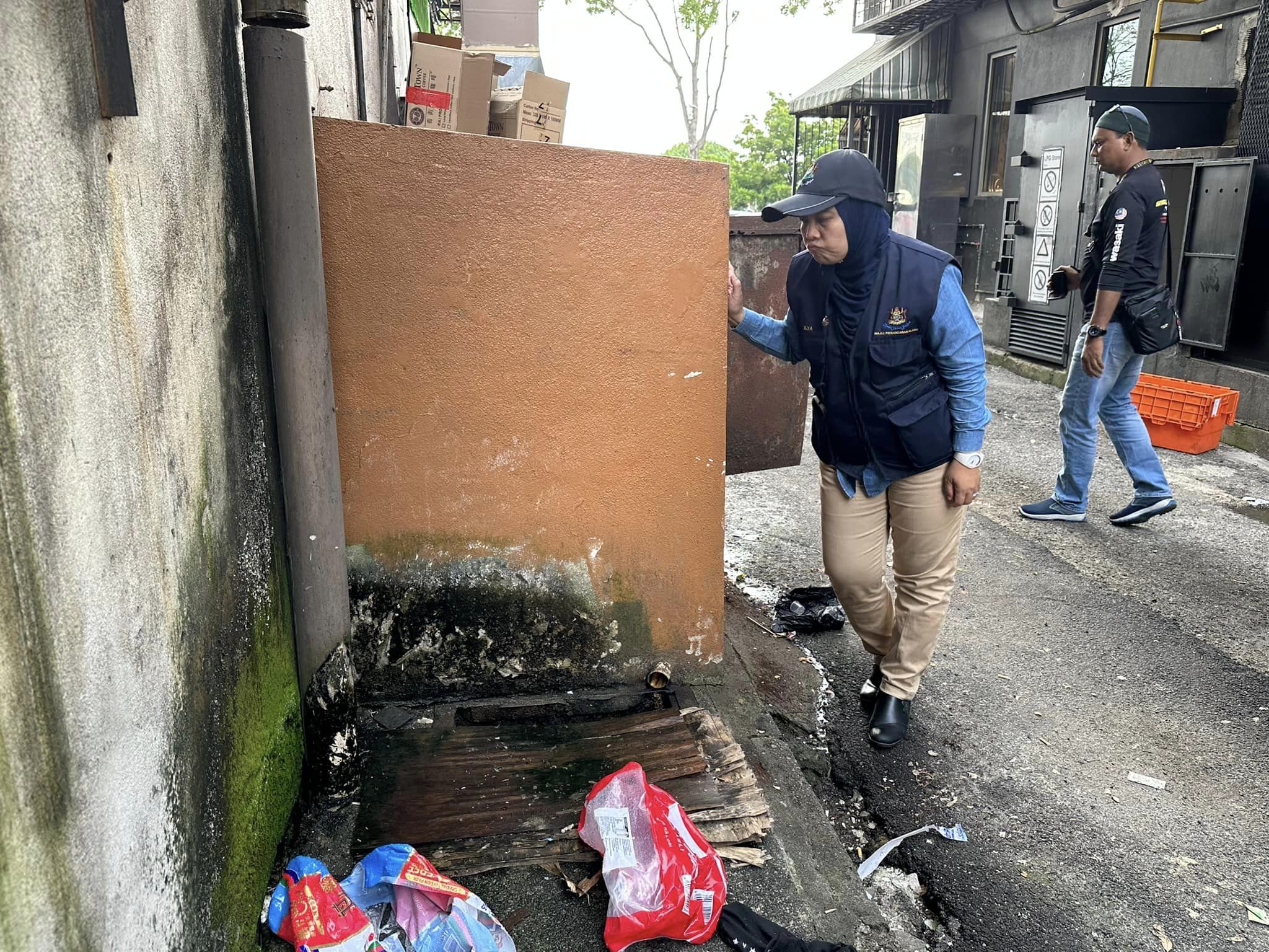 多涉环境卫生问题 J-Force 17天开逾400罚单