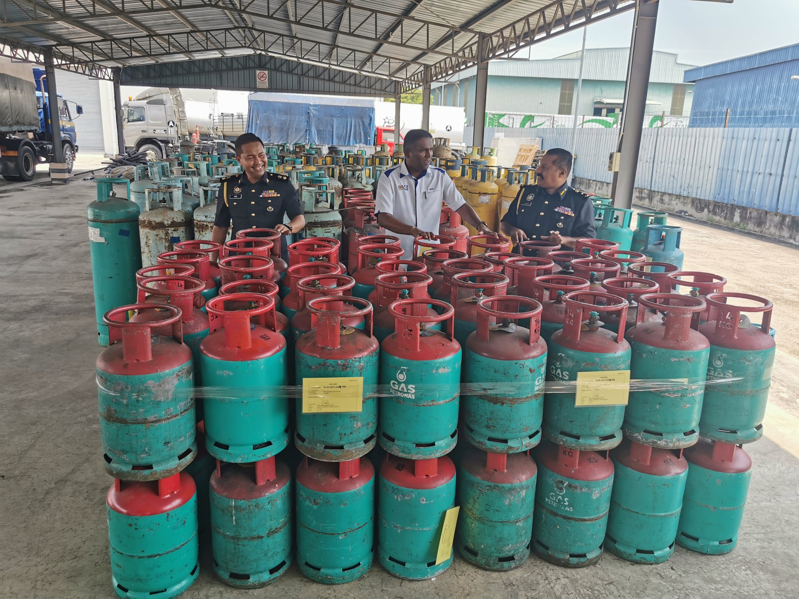 (大北马)添购津贴柴油牟利集团对内贸局的执法行动采取越来越激进的应对手法