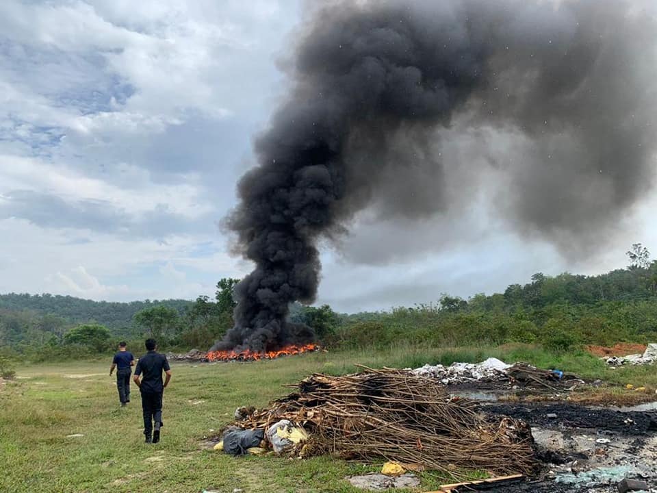 大都会:乱丢垃圾就充公垃圾车/5图