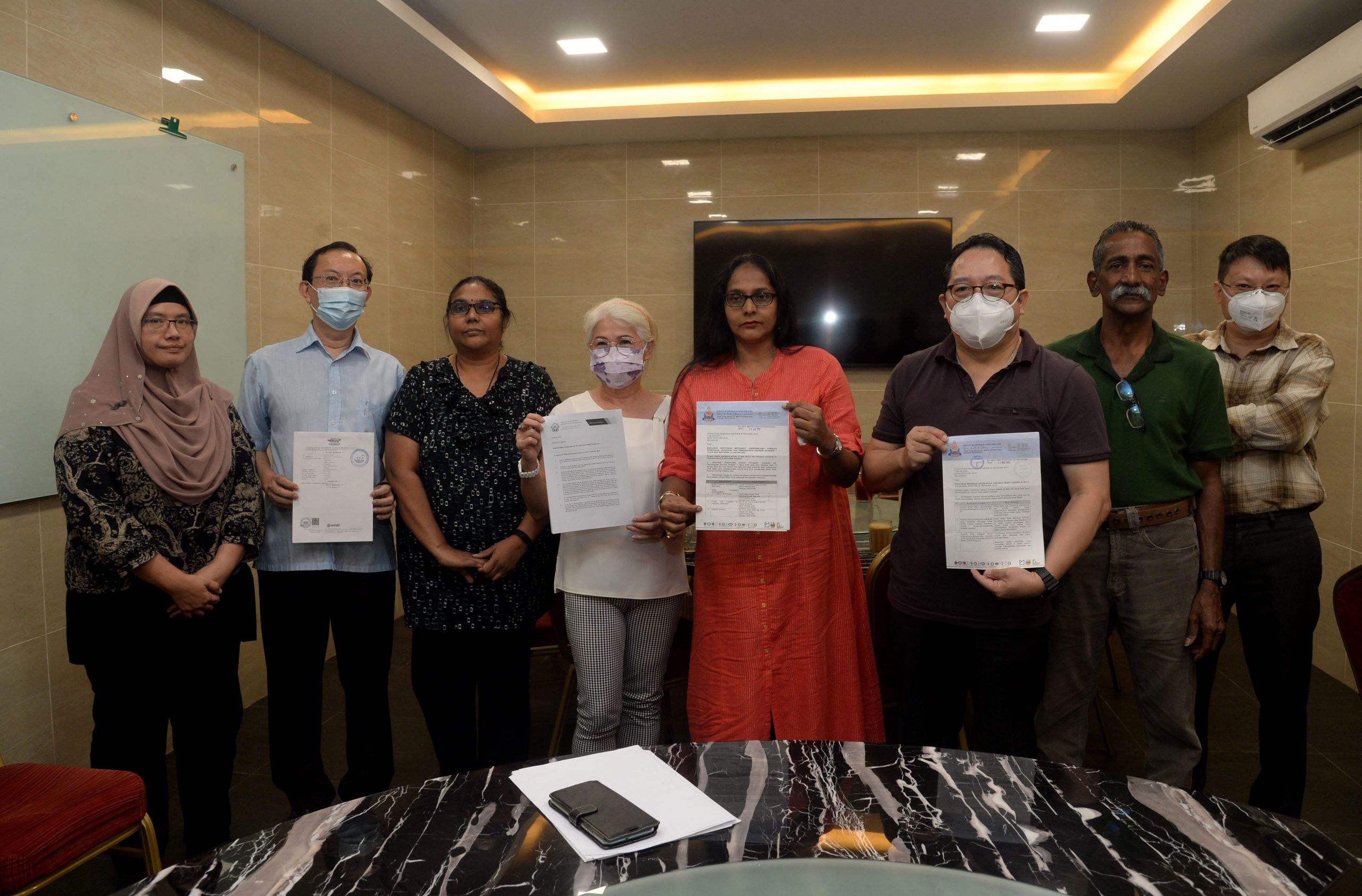 大都会：灵第22区居民反对棺材店