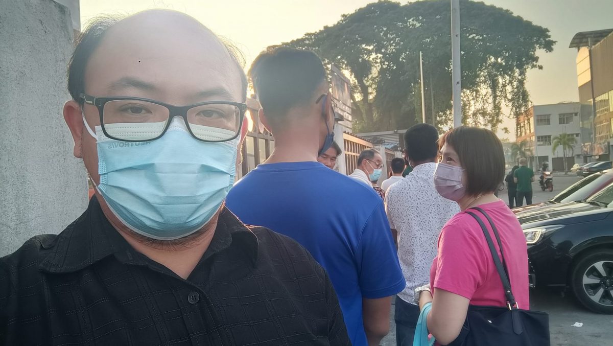 大都会/ME03头/巴生港口移民局做护照大排长龙没冷气