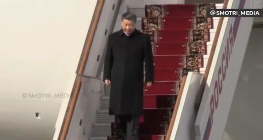 央视新闻:习近平乘专机抵达莫斯科