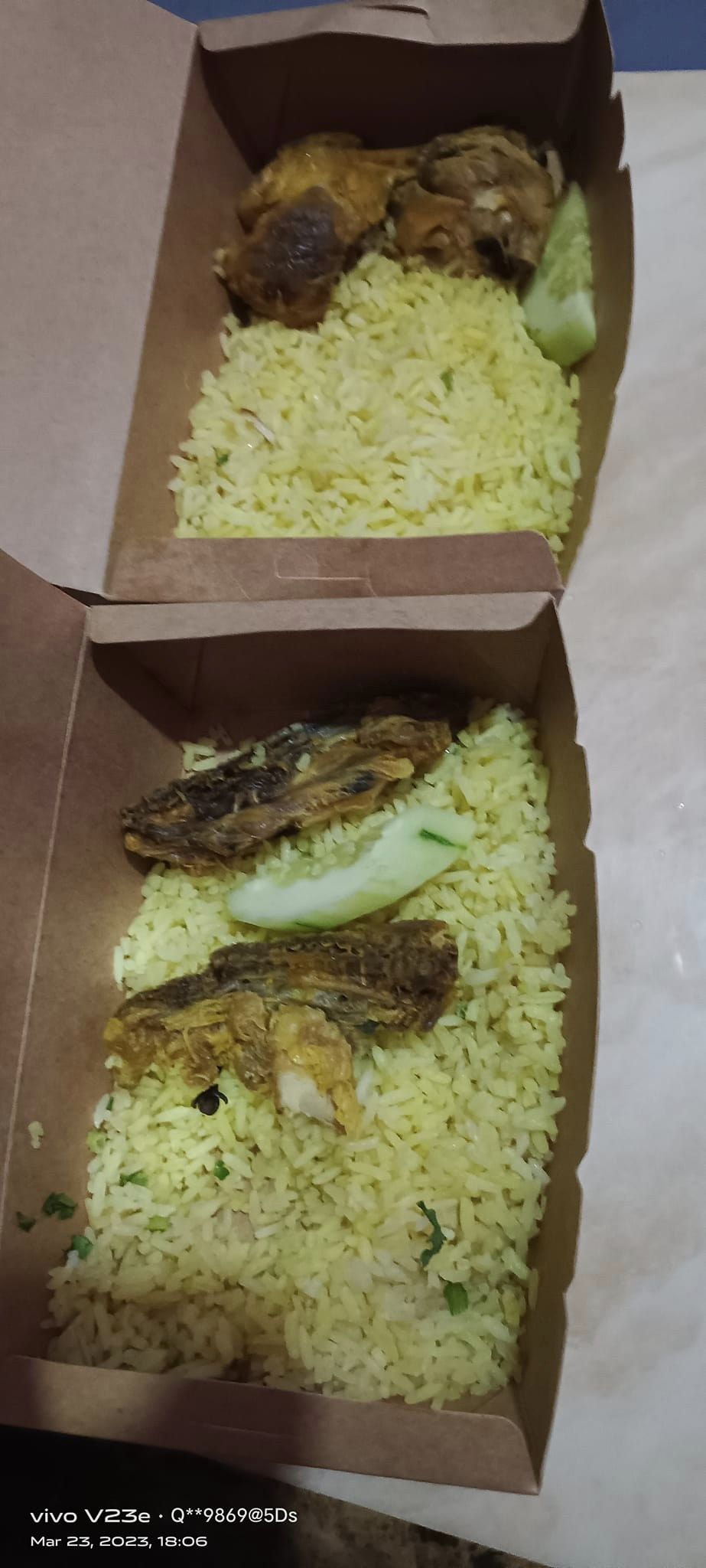 女抱怨姜黄饭太难吃 网怒:一年“捞”一次钱!