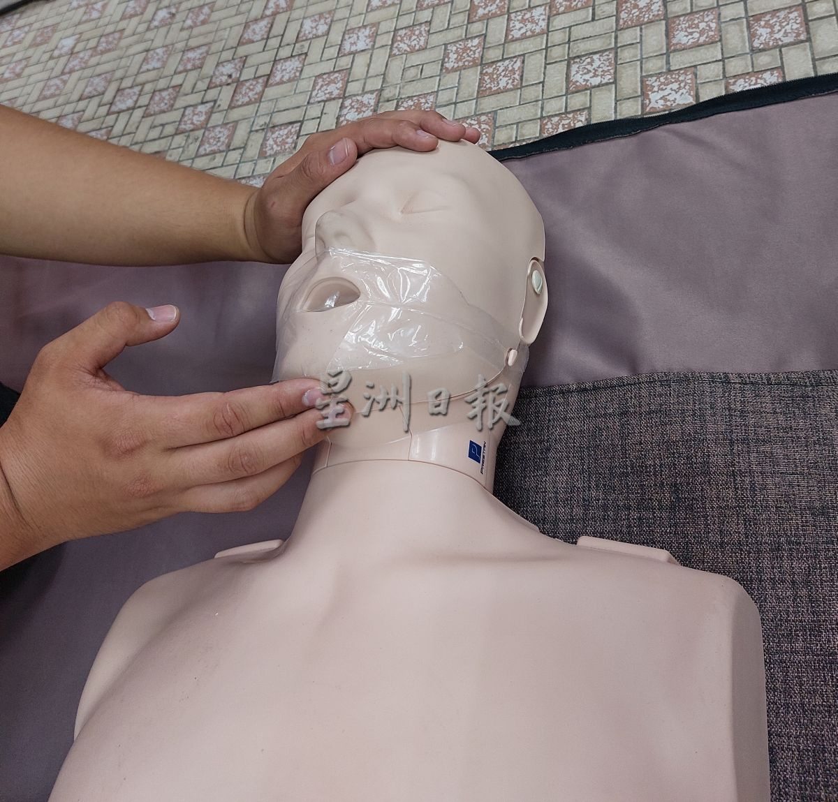 学习心肺复苏术（CPR）及使用ＡED救命