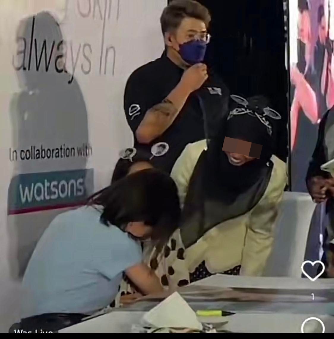 宋智孝用手语沟通聋哑粉丝 看哭网民赞亲切又善良