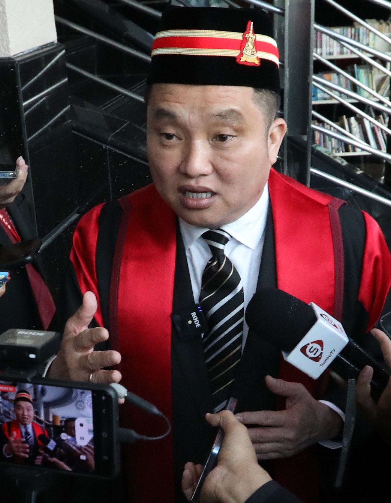 州议会/黄瑞林:待接获礼占辞反对党领袖函才定夺