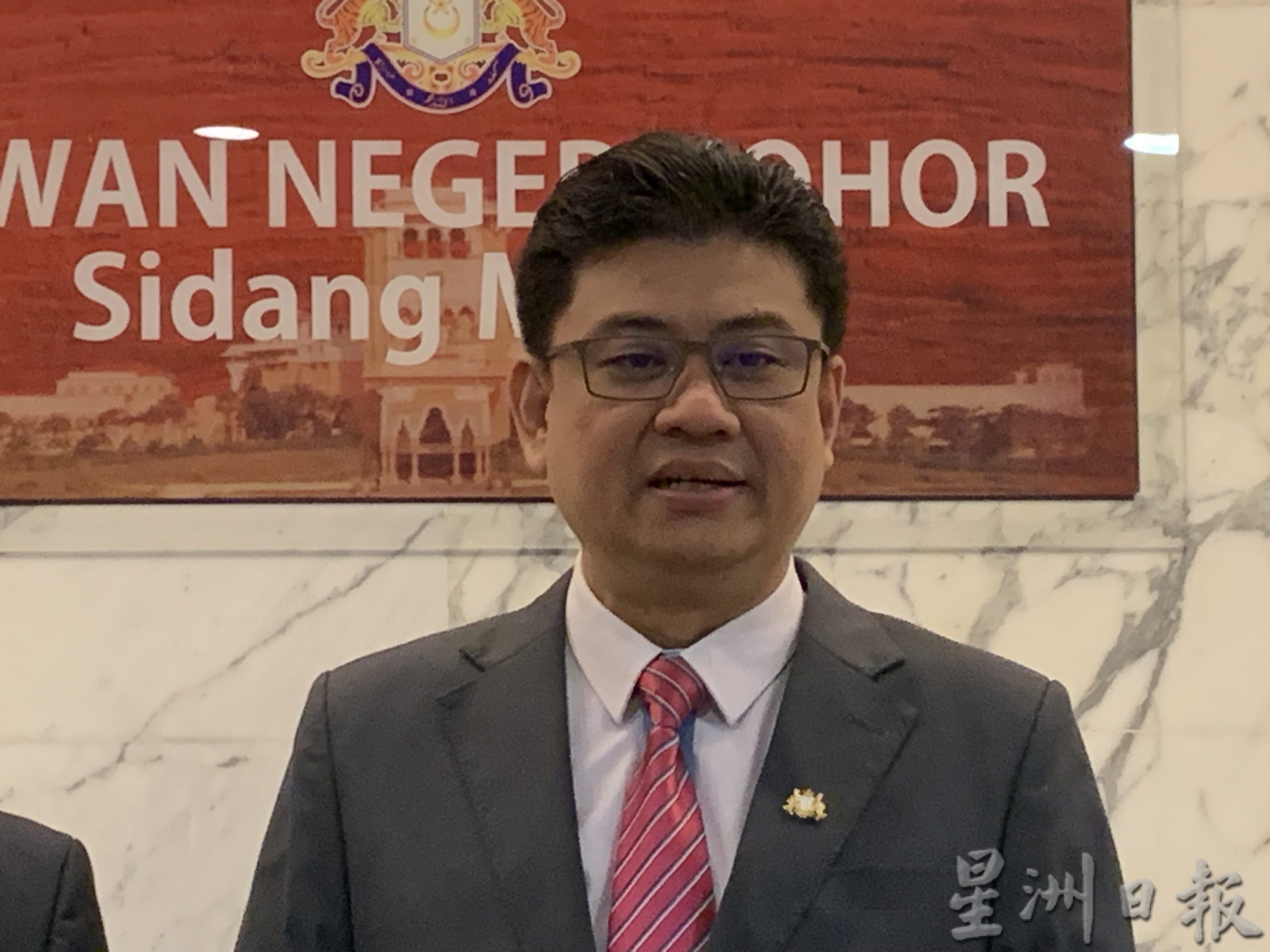 **已签发**全国:“大马有史以来第一次”,柔议会制衡方感谢柔苏丹给予肯定