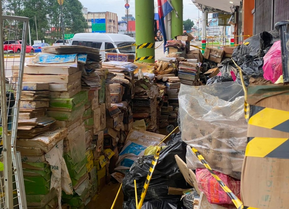 **已签发**全国:事前大批进货以应付开学,昔学校用品批发商水灾中损失百万