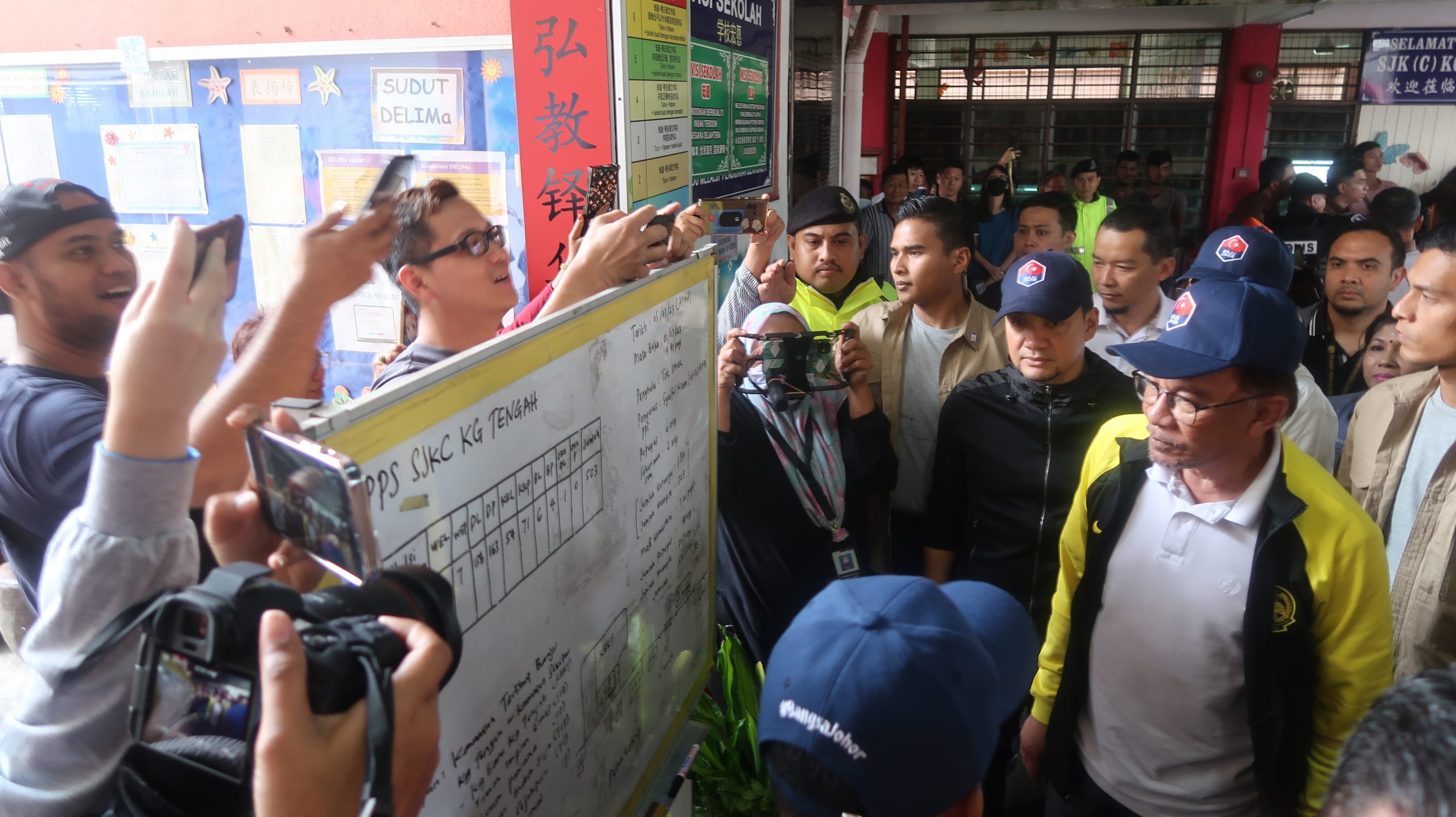 **已签发**国︰安华︰重启6亿治水工程速公开招标,并警告勿从救灾拨款牟利