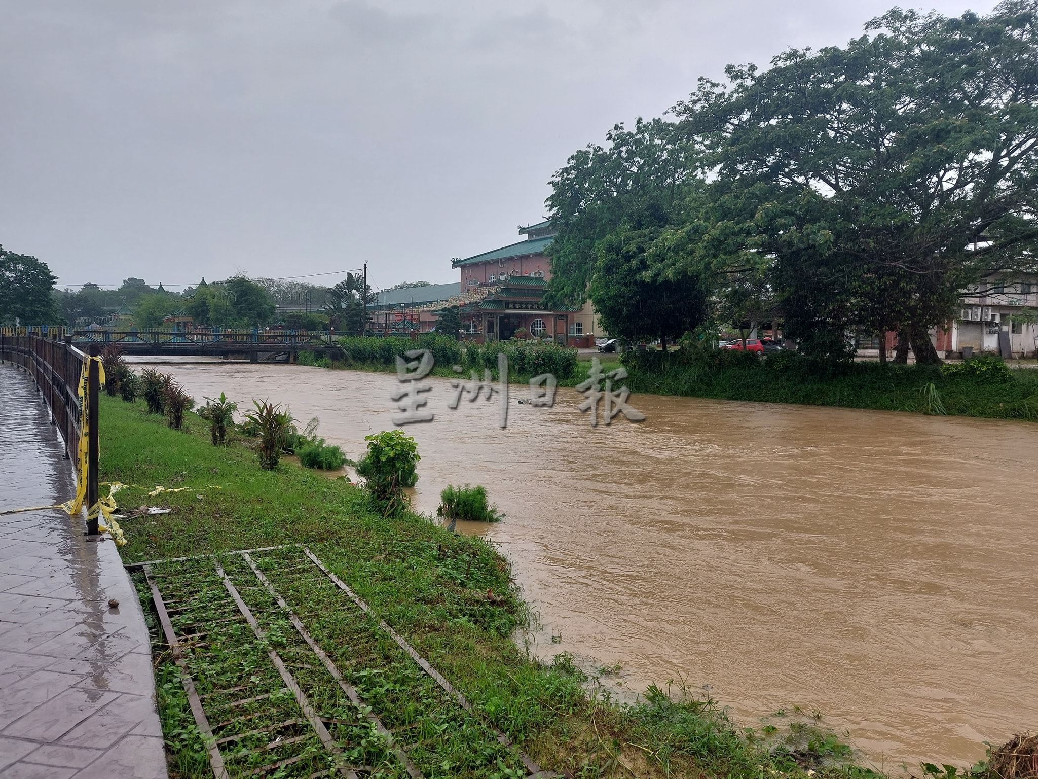 **已签发**柔:20小时雨水终停止,居銮暂躲第二波水灾