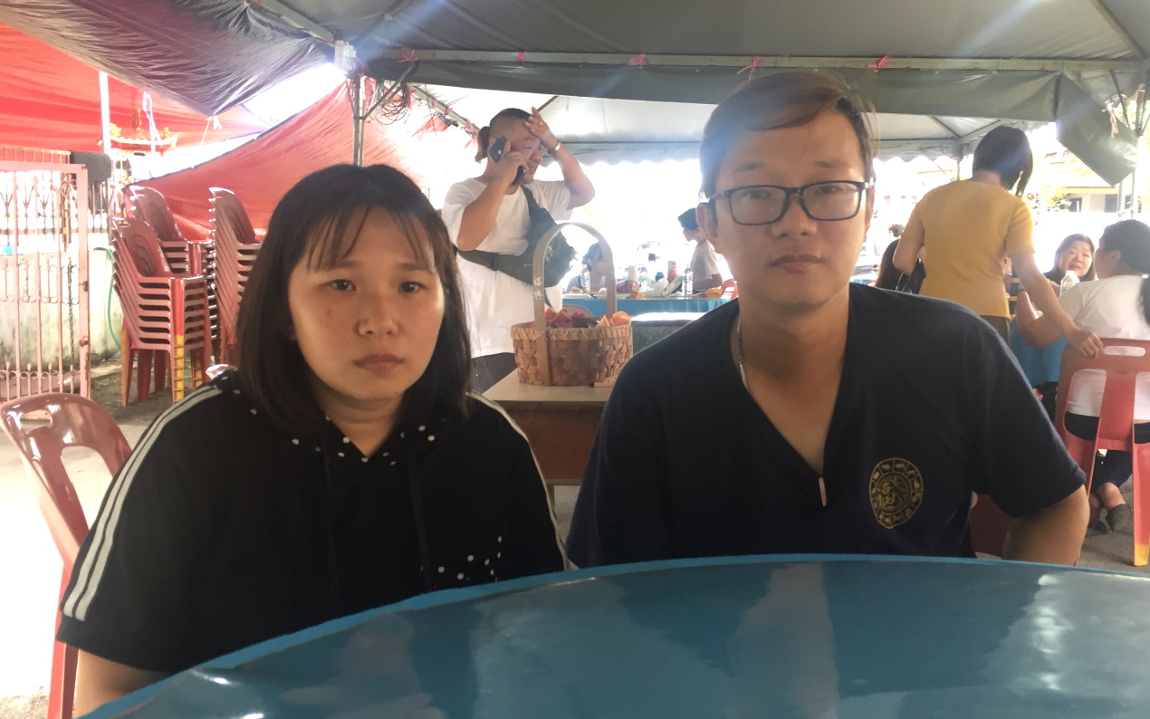 **已签发**柔:丈夫骑车载孕妻失控两尸三命(文二):家属盼民众提供事发线索:“载著孕妻子怎可能行驶快车道?”