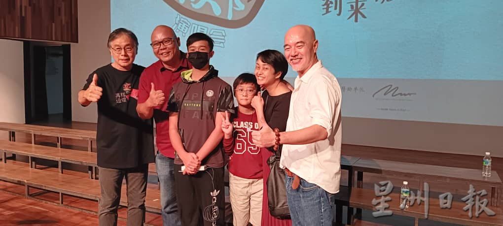 **已签发**柔：头条之一：《一颗种籽》演唱会，让观众沉浸在音乐海洋中