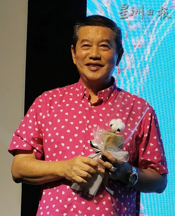 **已签发**柔:头条之一:莫泽浩:南院不忘初心肩负传承族群优良文化美德的责任