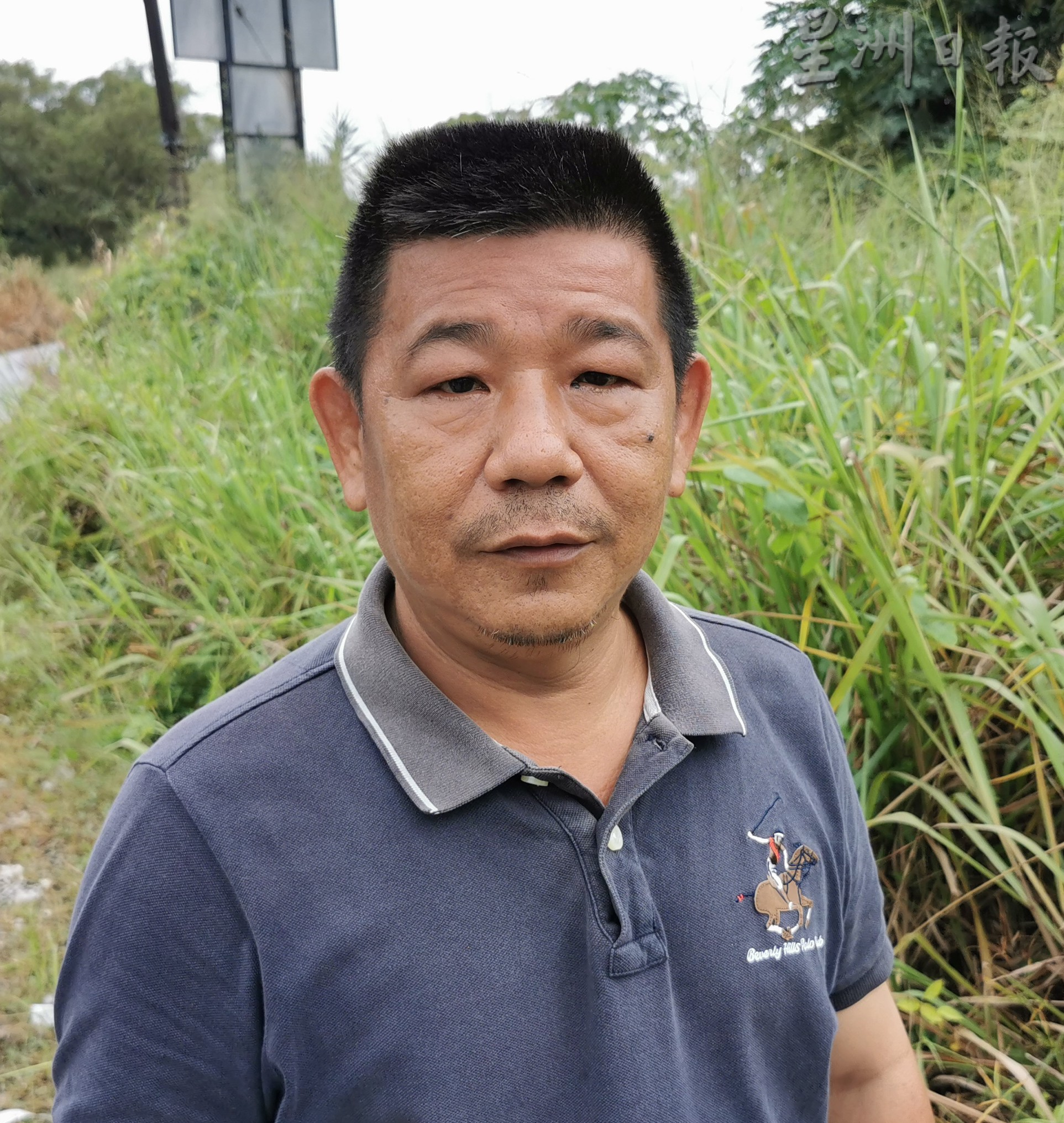 **已签发**柔:封面:【民生特工队】:峇巴力亚末路旁遍布垃圾,居民忧变垃圾场