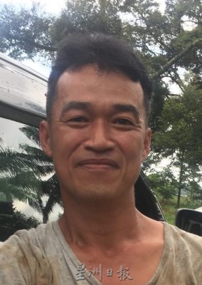 **已签发**柔:封面:大水损家园又毁果树,三合港园主面对惨痛双重损失