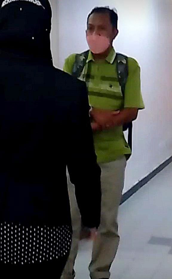 **已签发**柔:昔卫局前助理会计师被控于6年前涉贪,40岁被告否认有罪