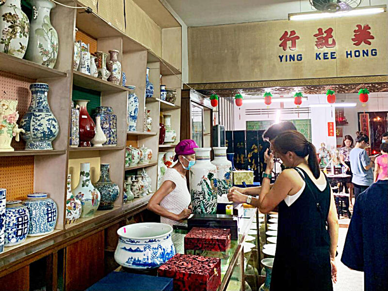 *已签发*柔:狮城二三事:67年狮城老店结业 700古董网上拍卖