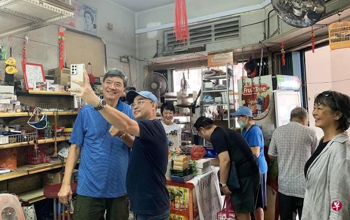 *已签发*柔:狮城二三事:办温馨告别派对 85年狮老杂货店结业
