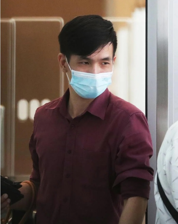 喝咳嗽药水成瘾,男子盗用行医执照药解瘾