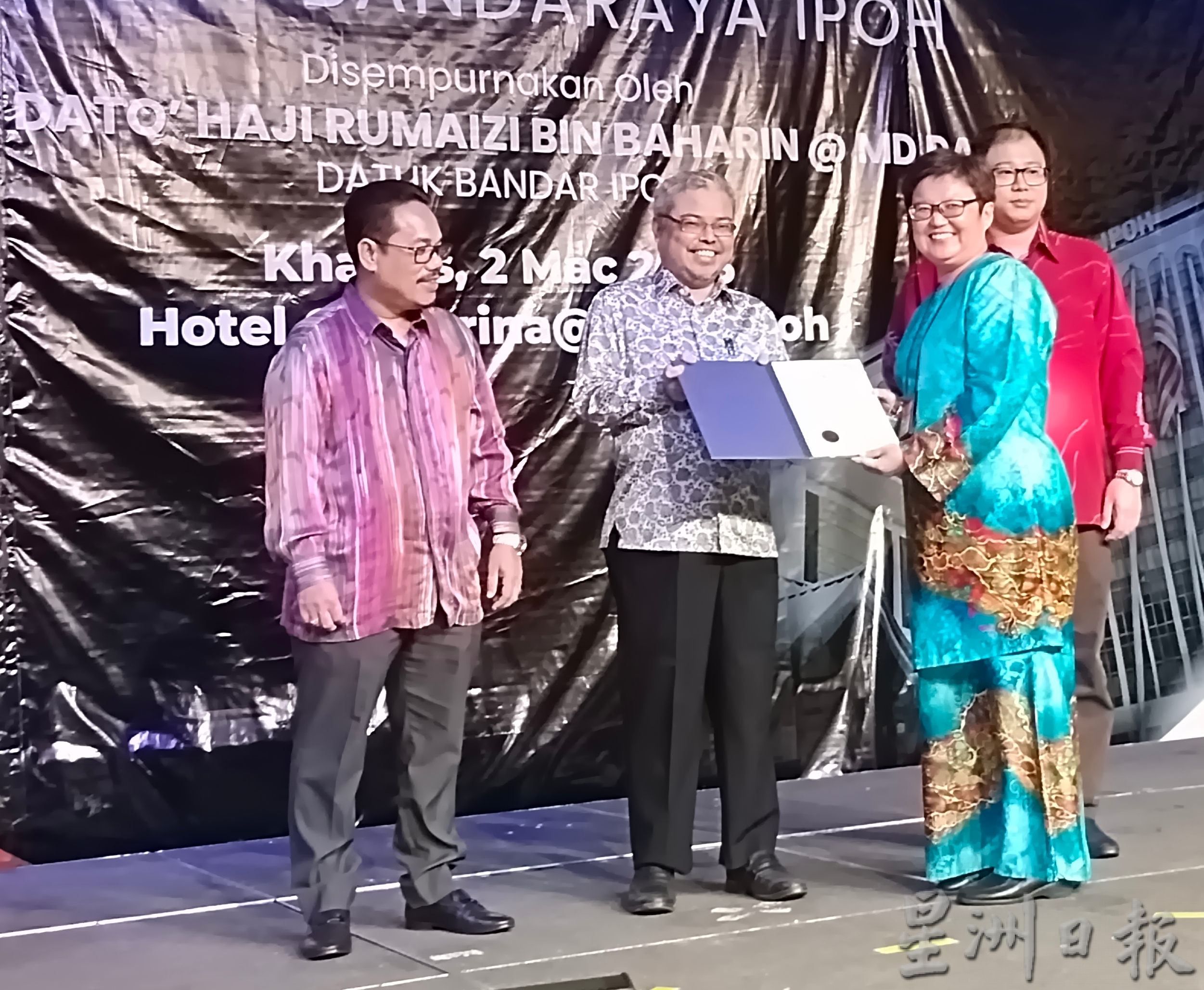 怡市长:非法垃圾堆有所减少 重犯者将提控上庭