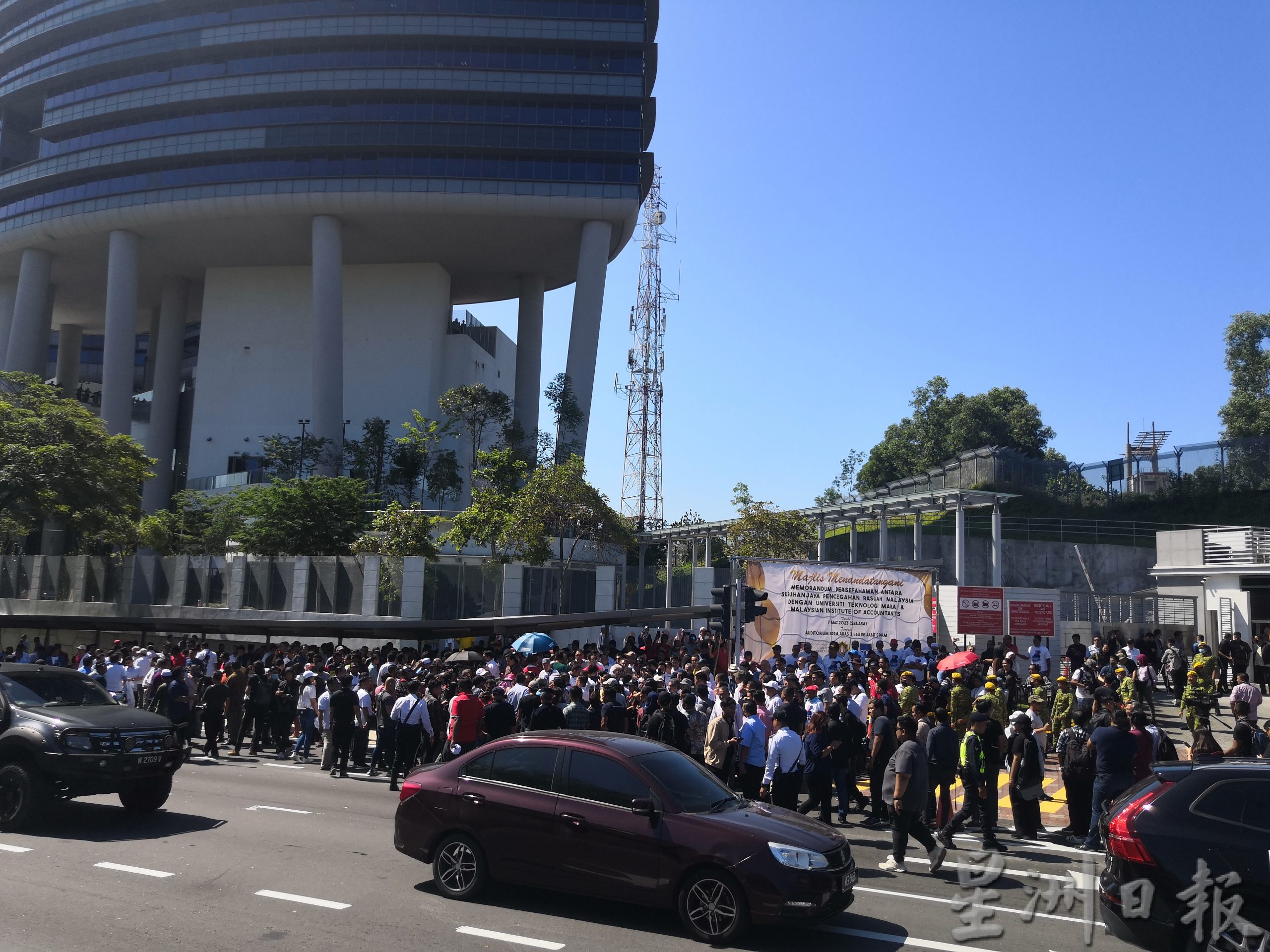 慕尤丁辞职?不需要