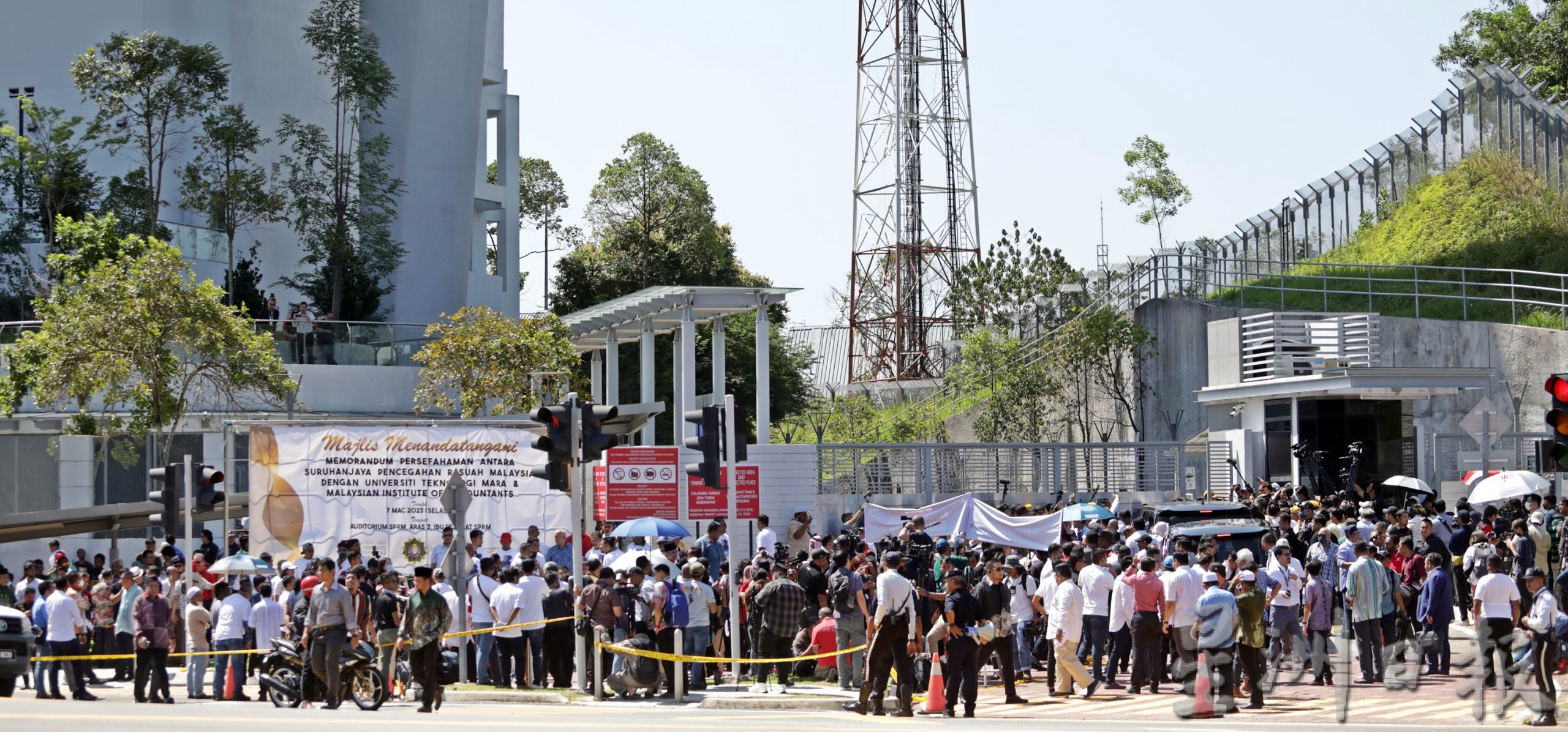 慕尤丁辞职?不需要