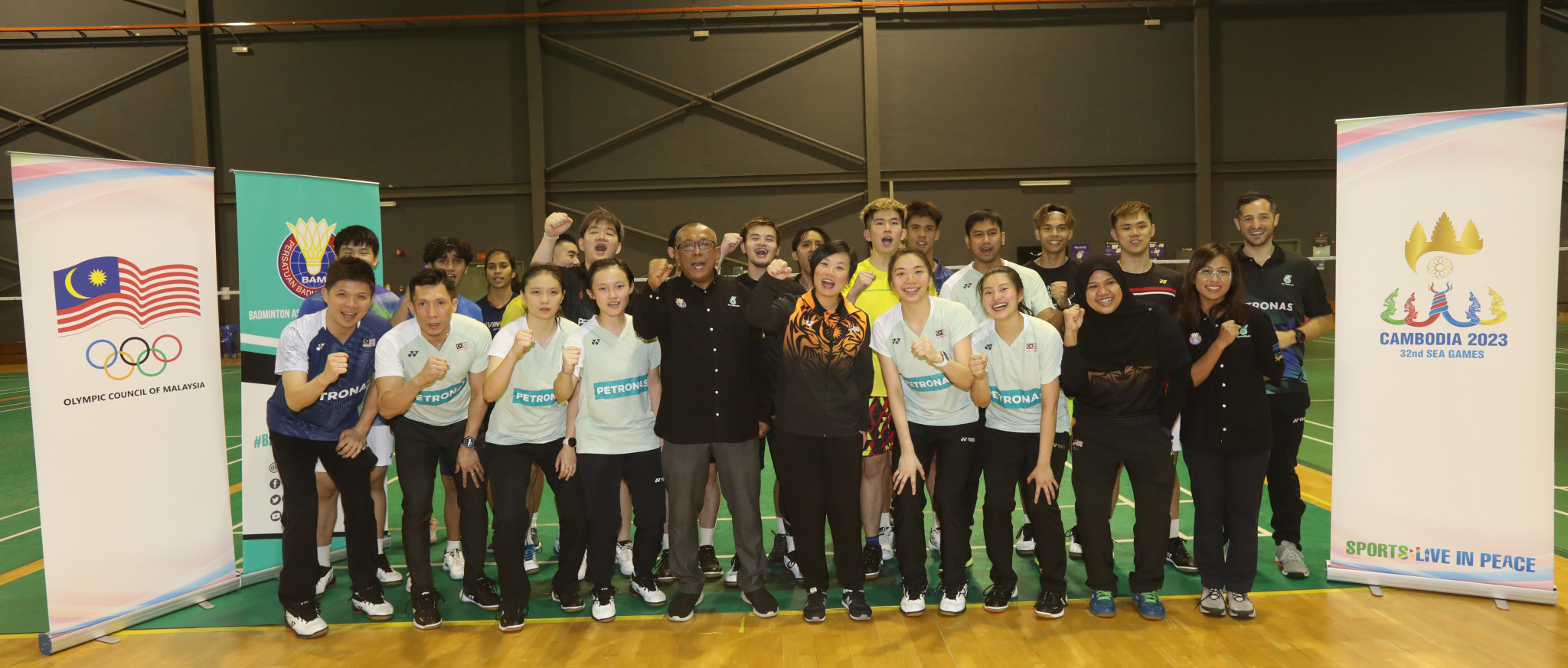 技术与走位有待提升  羽总助梁峻豪东运前回勇