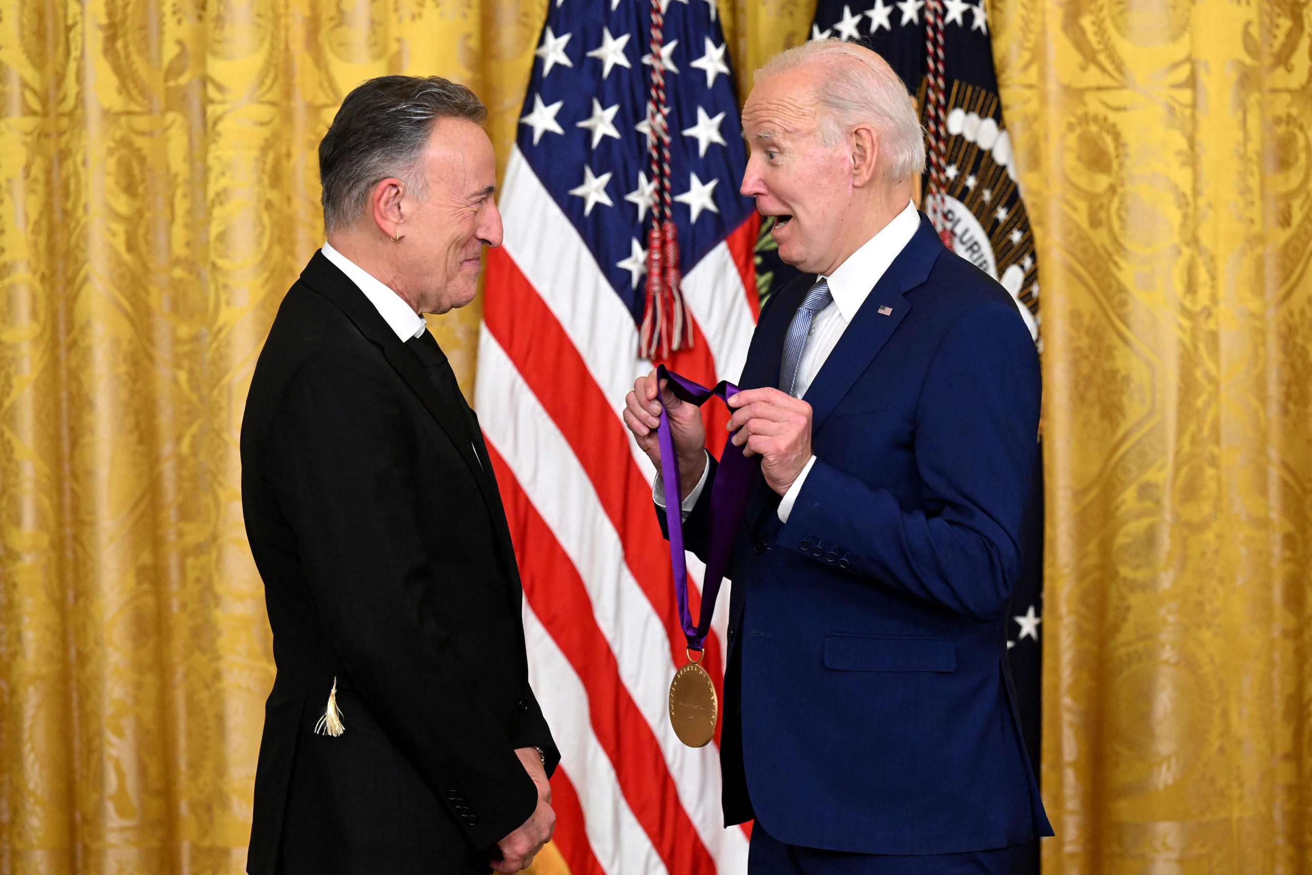 拜登发出寻求连任最明确暗示