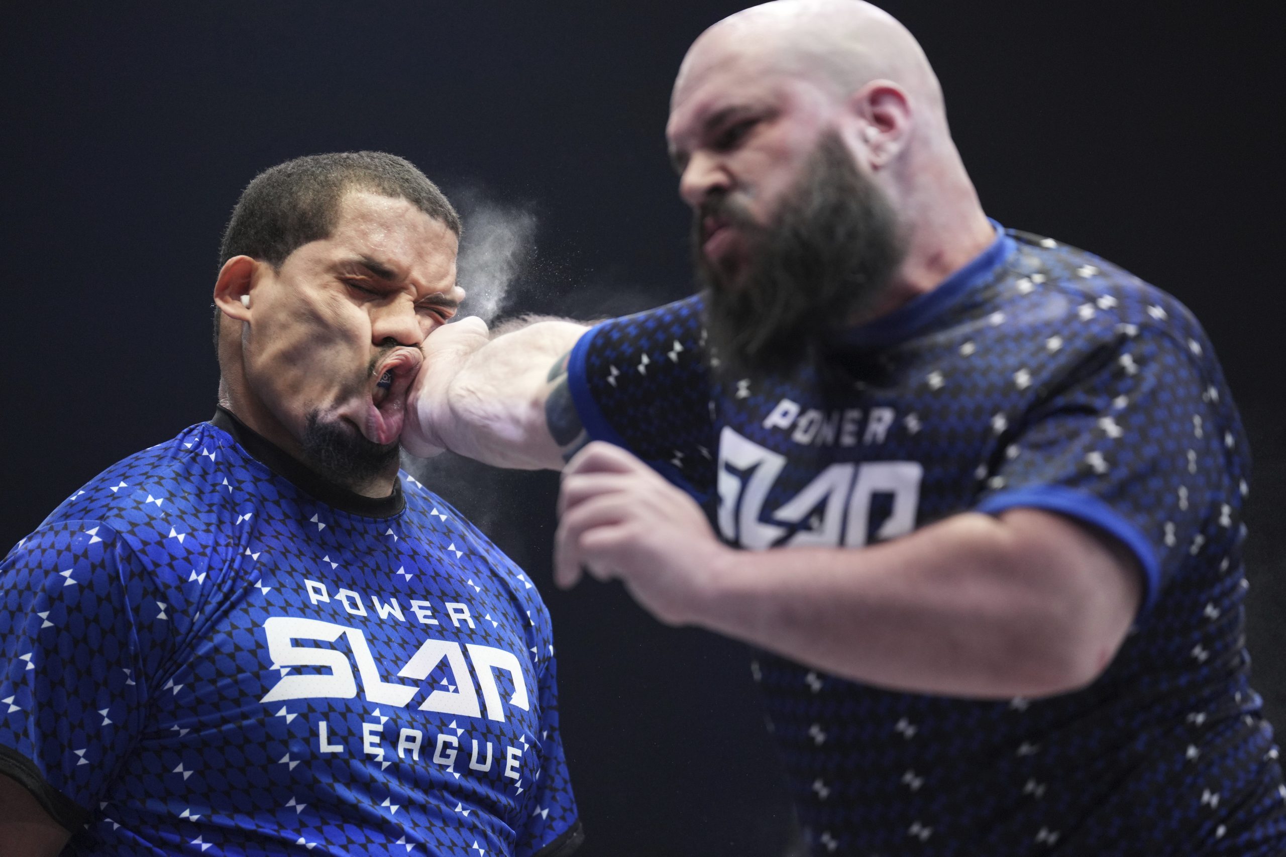 拼盘／搧巴掌大赛网路爆红 格斗盛会安全性受质疑