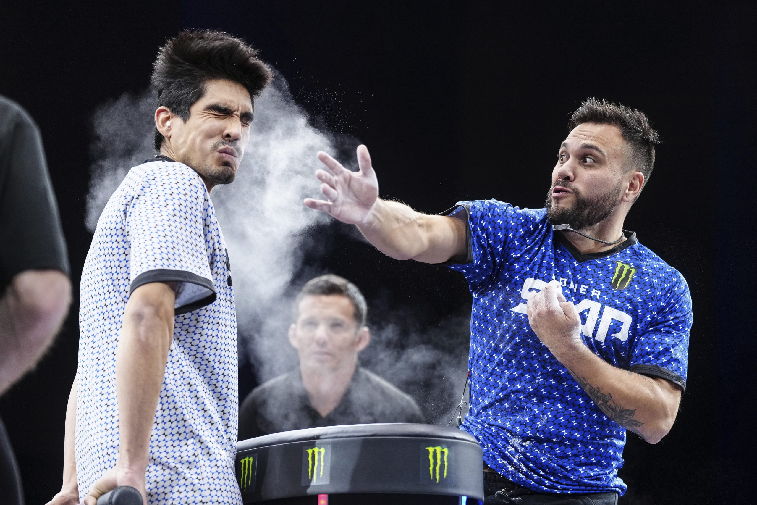 拼盘／搧巴掌大赛网路爆红 格斗盛会安全性受质疑