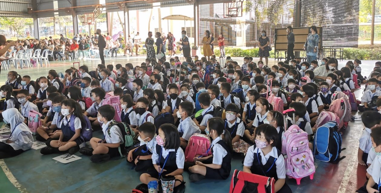 敦陈修信华小迎新日 185小朋友踏入新旅程