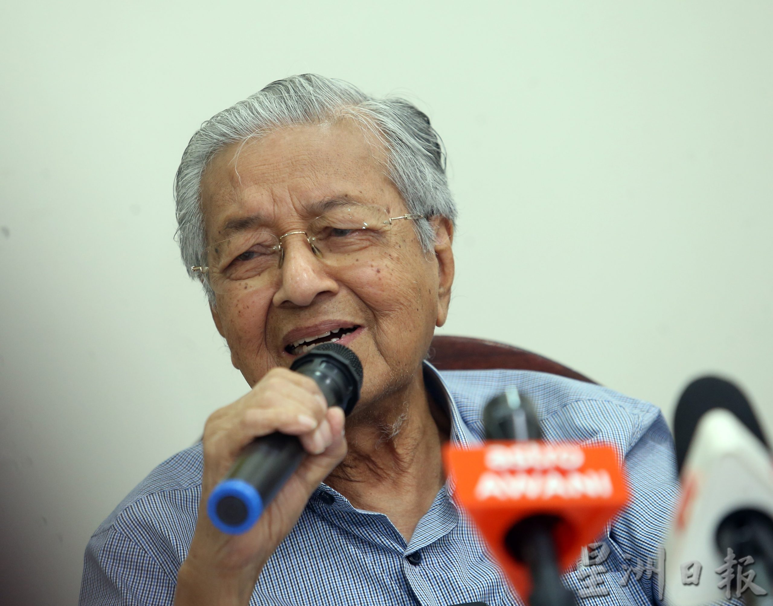 敦马狠批安华政府是独裁者·“不让人说真话也不接受批评”