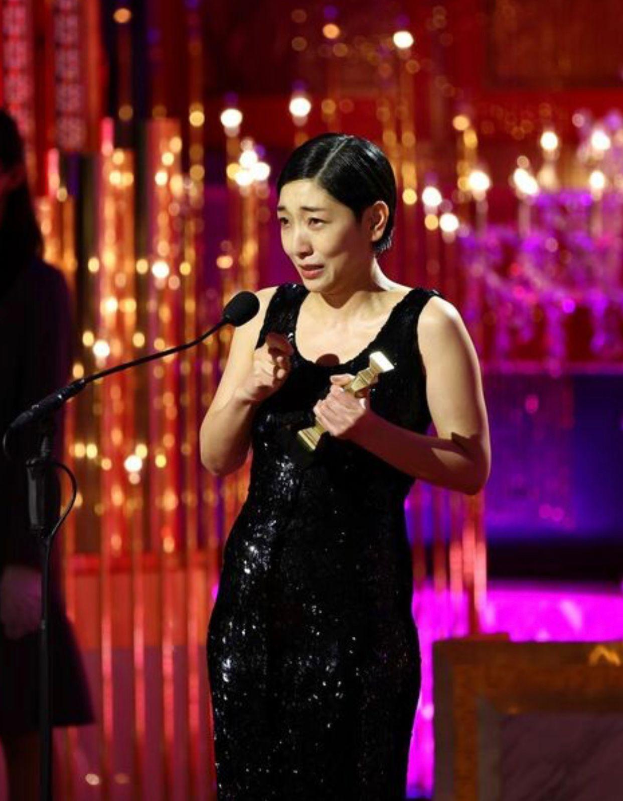 日本电影学院奖｜妻夫木聪《那个男人》夺8奖泪崩  《灌篮高手》获最佳动画