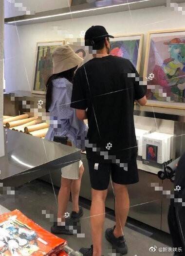 旧爱被闺密秦风捡走 杨幂霸气回应“很忙勿扰”