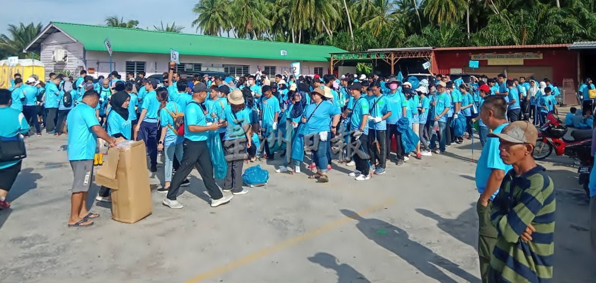 受小学生捡垃圾启发 银行再动员推环保运动