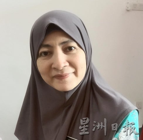 学生每天背水上学,巫裔师心疼,报效滤水器给华中