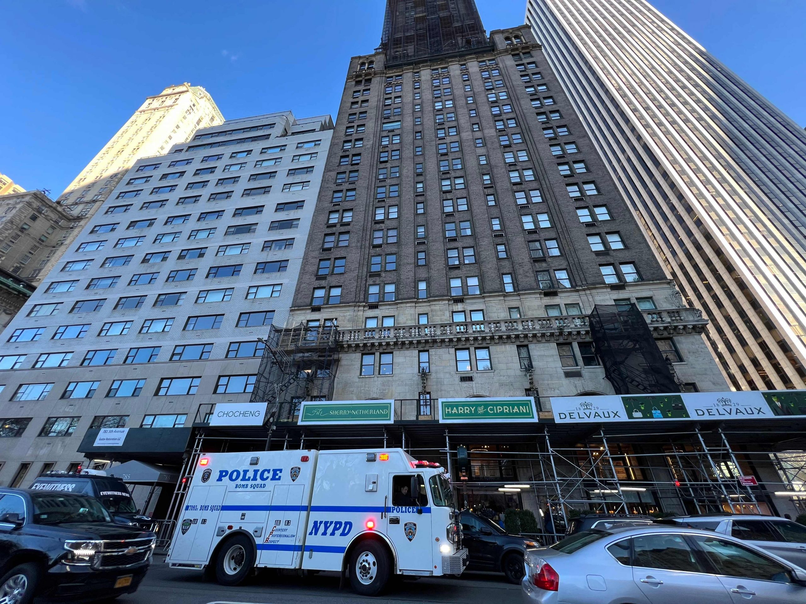 曾是班农密友 流亡美国“爆料”富商郭文贵涉诈欺洗钱被捕 其公寓“碰巧”亦失火