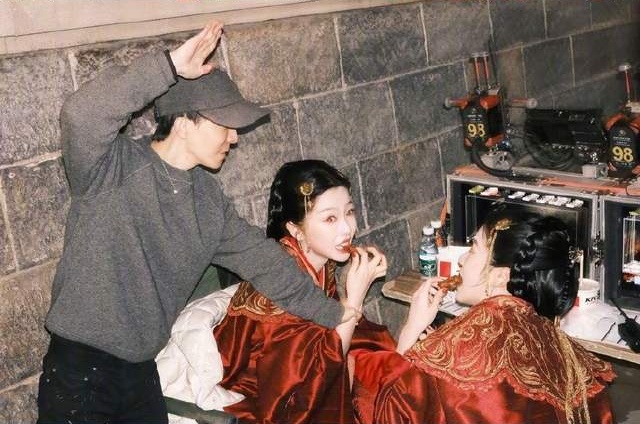 曾被酸整容怪配丑人 虞书欣张凌赫2搭造型曝光打脸