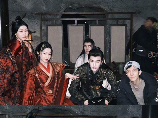 曾被酸整容怪配丑人 虞书欣张凌赫2搭造型曝光打脸